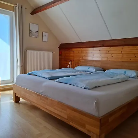Pimpernel Apartment *